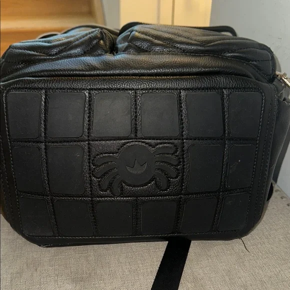 Itzi Ritzi Diaper Bag Backpack Black and Gold, Large Capacity Boss Baby Bag - Picture 10 of 10